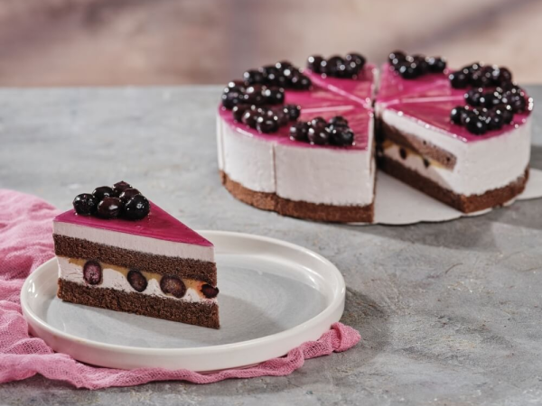 Yaban Mersinli Pasta